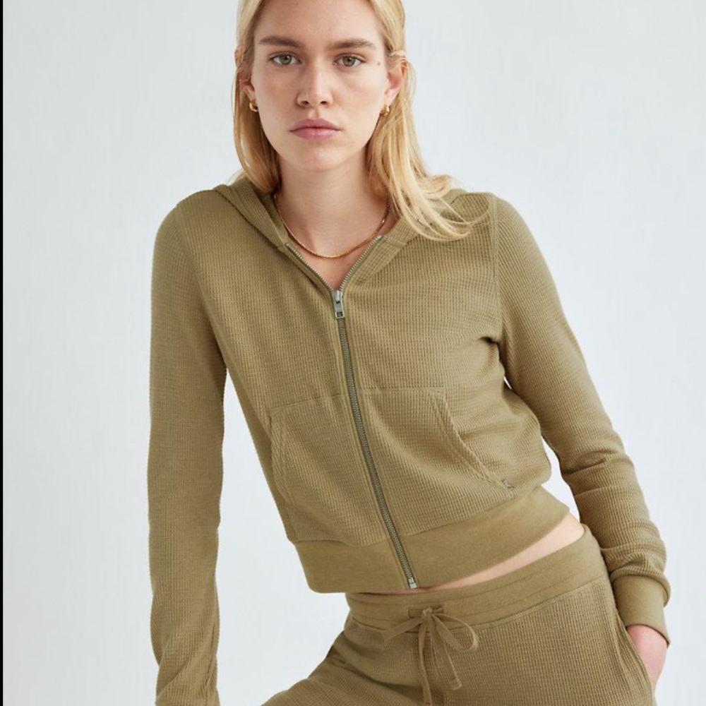 Aritzia tna thermal zip hoodie